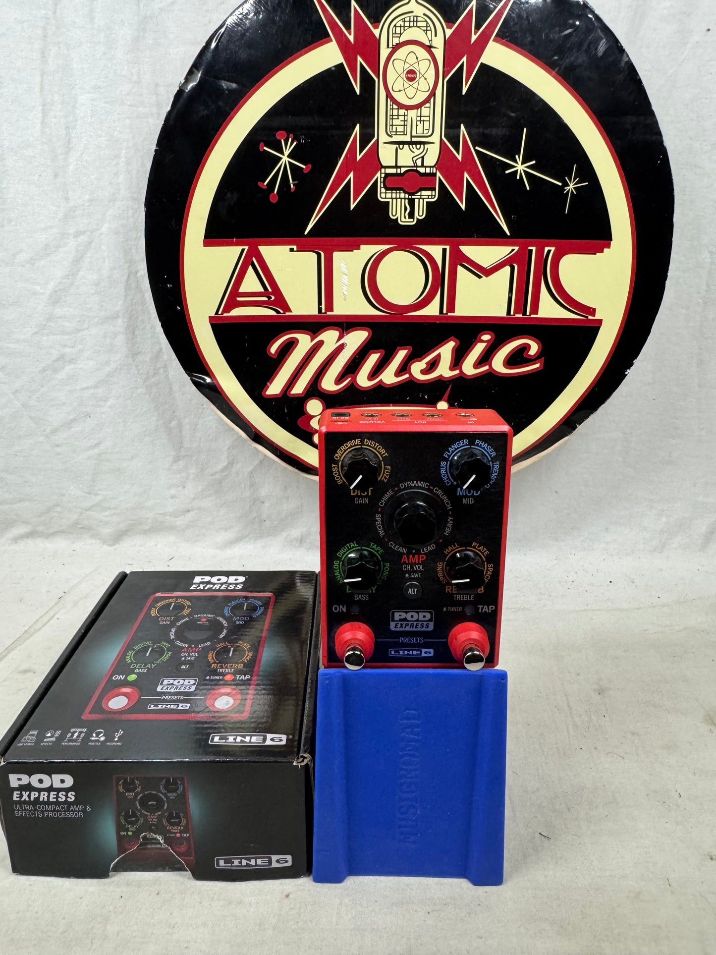 Line 6 POD Express Guitar Multi-Effects Pedal with Box