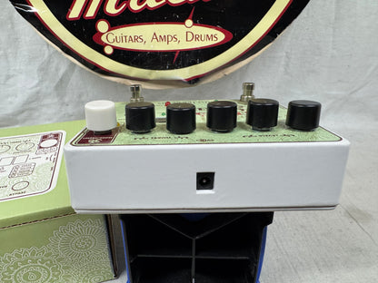Electro-Harmonix Ravish Sitar Emulator Pedal with Box