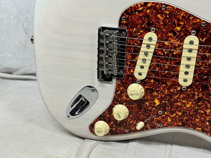 Fender American Professional II 2 Stratocaster neck on loaded FSR American Professional II 2 Thinline Semi-Hollow Body Guitar with Case - Image 7