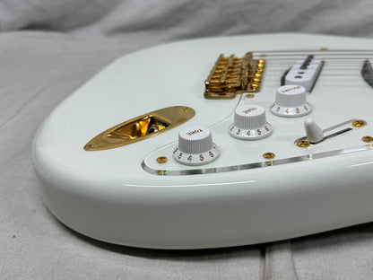 Fender MIJ Ken L’arc-en-Ci Signature Experiment #1 no. 1 Stratocaster Guitar with Case 2024 - Polar White / Maple neck