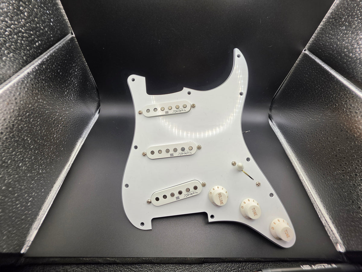 Seymour Duncan - Jimi Hendrix Loaded Pickguard (Voodoo)