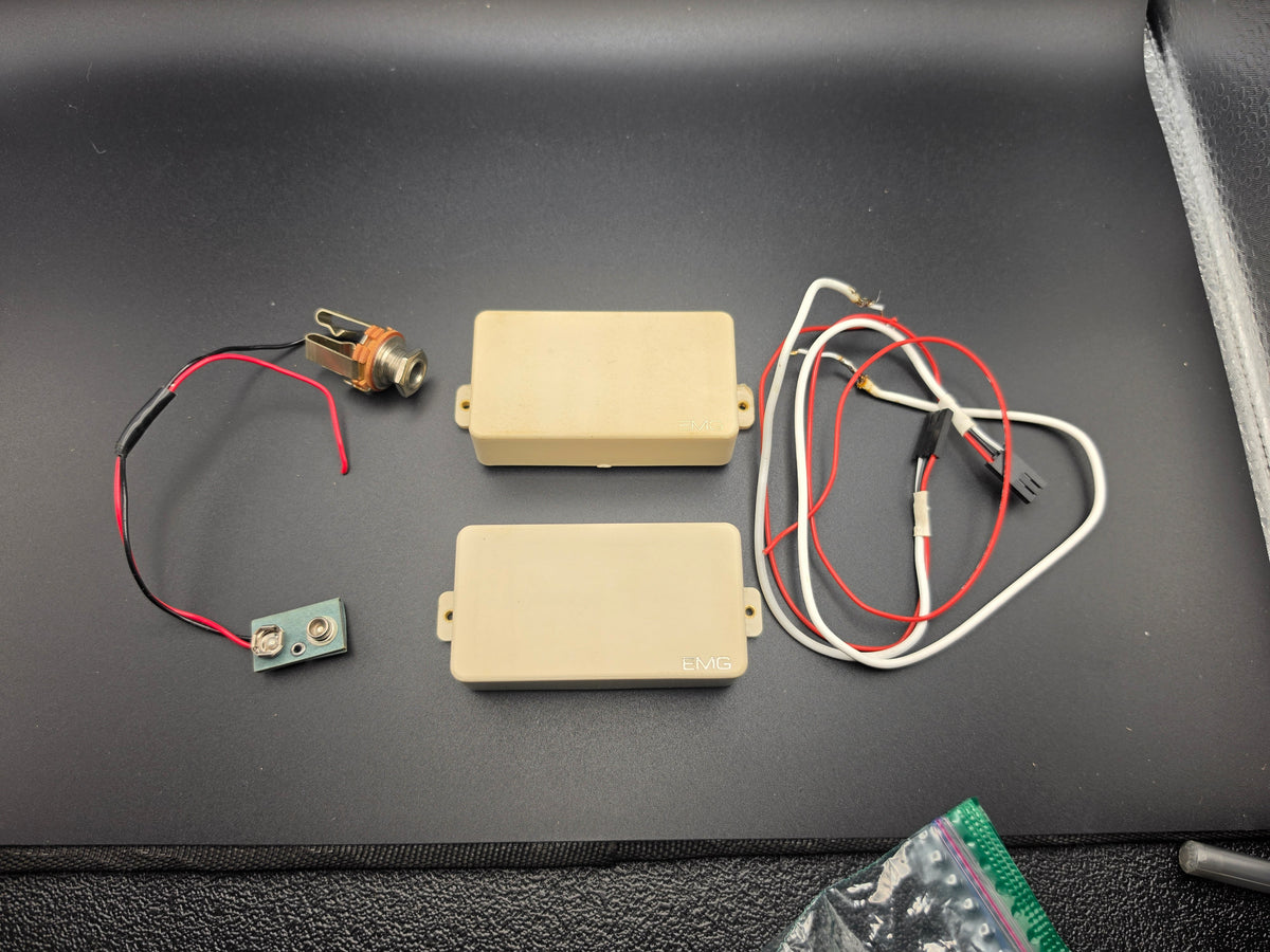 EMG 81/85 Active Guitar Pickups Set (Ivory)