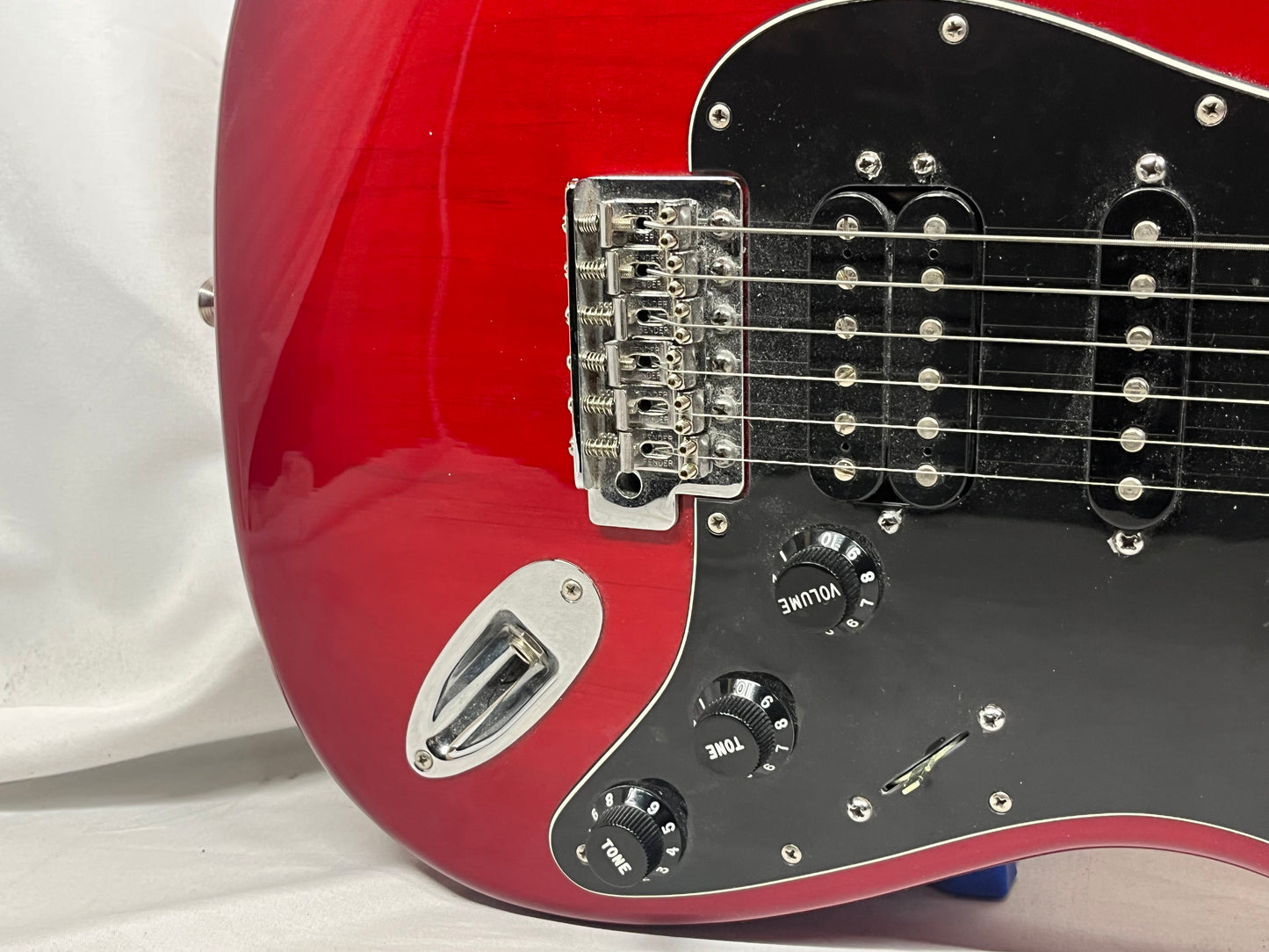 Fender Standard Stratocaster HSS FSR Electric Guitar MIM - Made in Mexico - Candy Red Burst