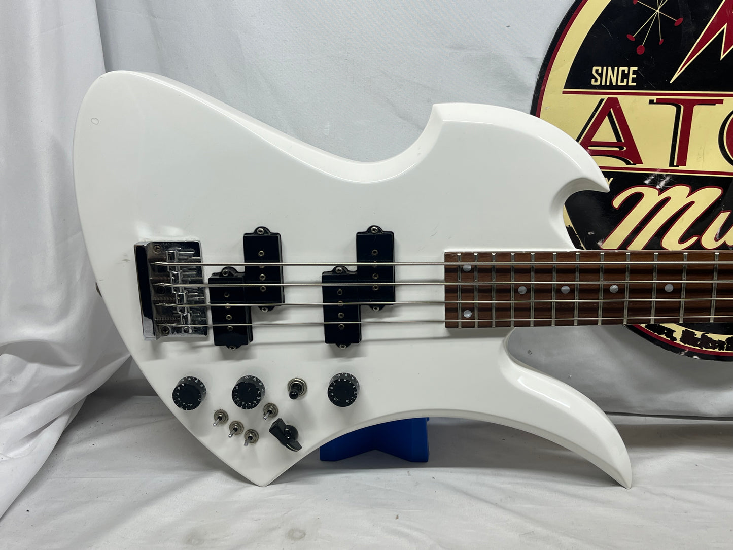 Burny Mockingbird 4-String Electric Bass