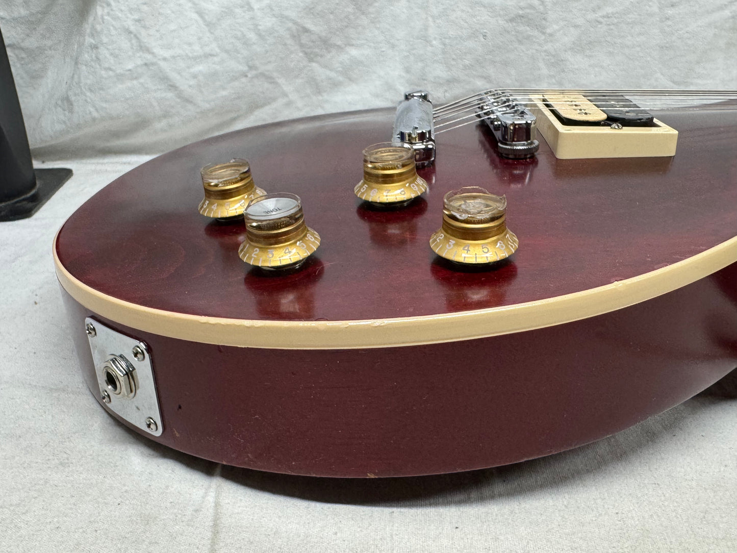 Gibson Les Paul Traditional Pro V Satin Guitar with Case 2019