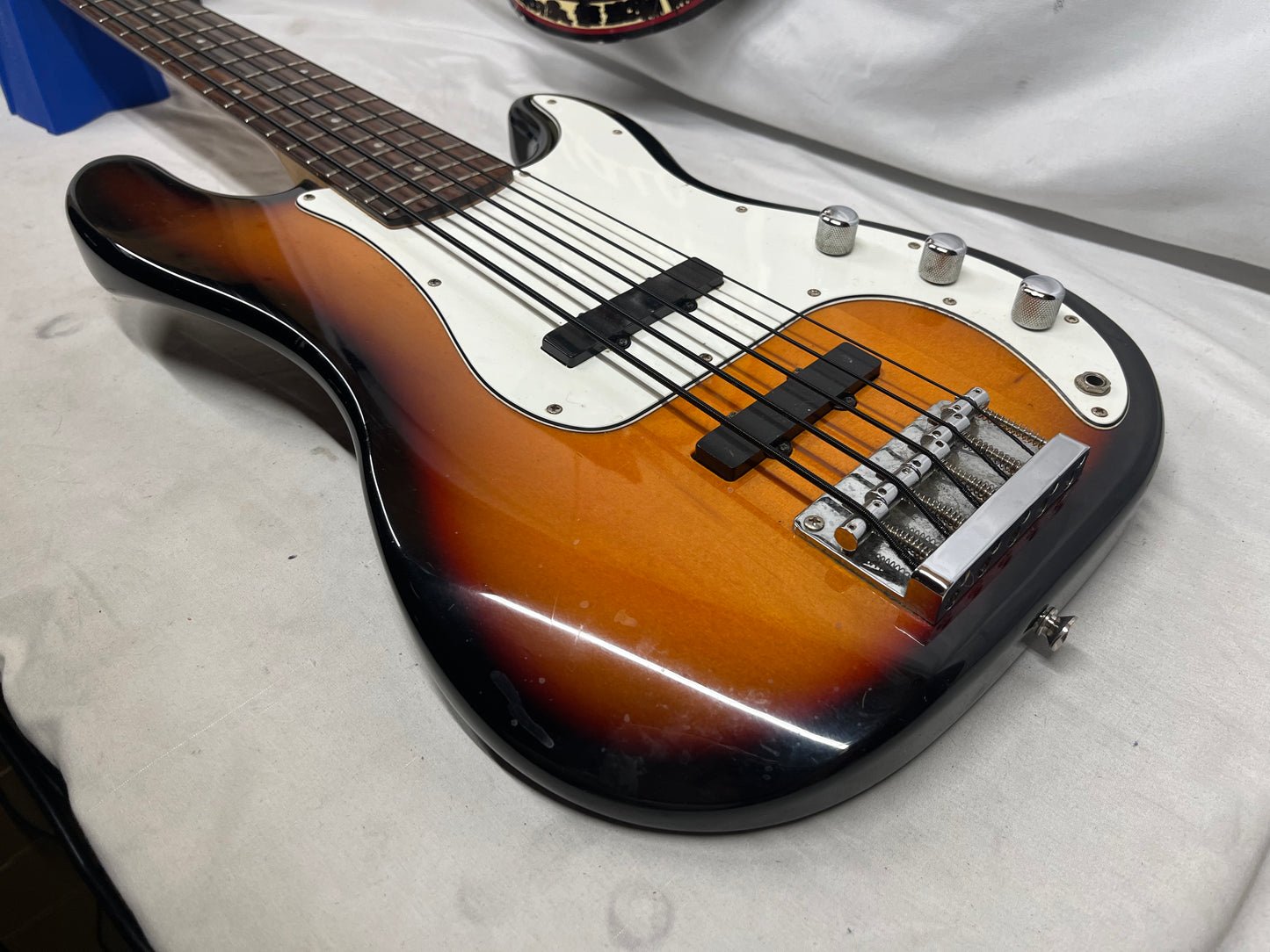 Squier P-Bass Precision Bass Special-5 5-String Electric Bass - Brown Sunburst