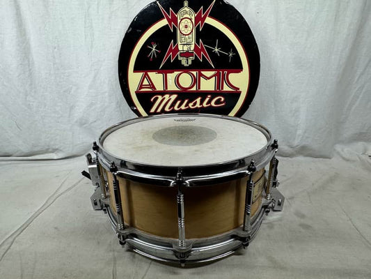 Pearl Free Floating 14x5.5 (shell) 14x6.5 (actual depth) Maple Shell Snare Drum