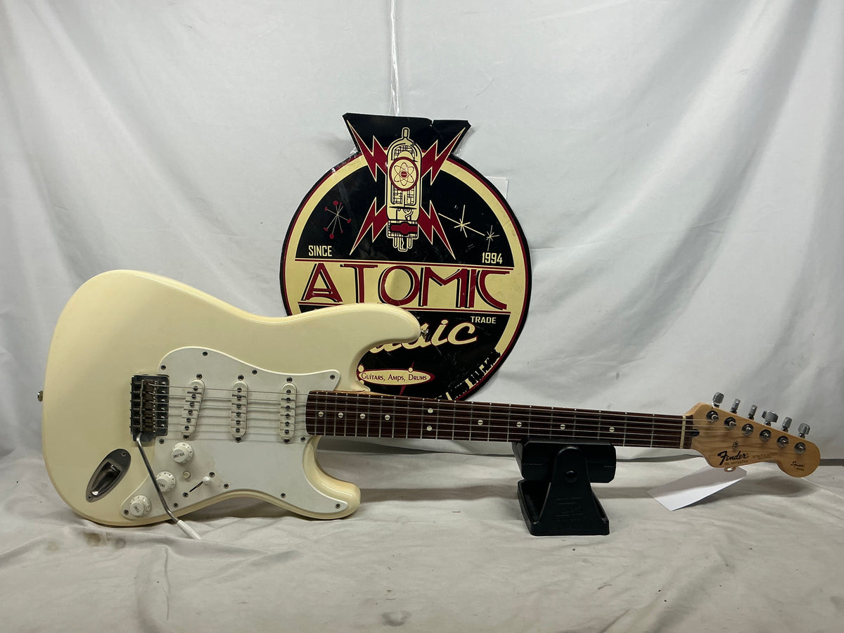 Fender Stratocaster (Squier Series) - White