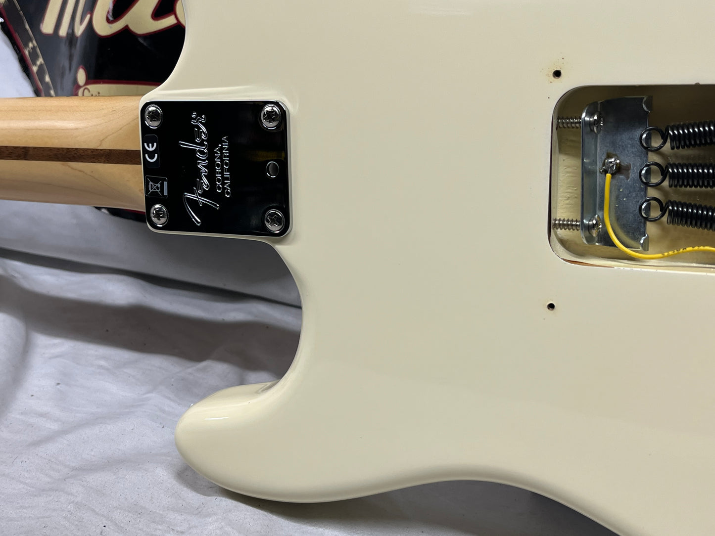Fender American Professional Stratocaster Strat Electric Guitar with Case - Olympic White