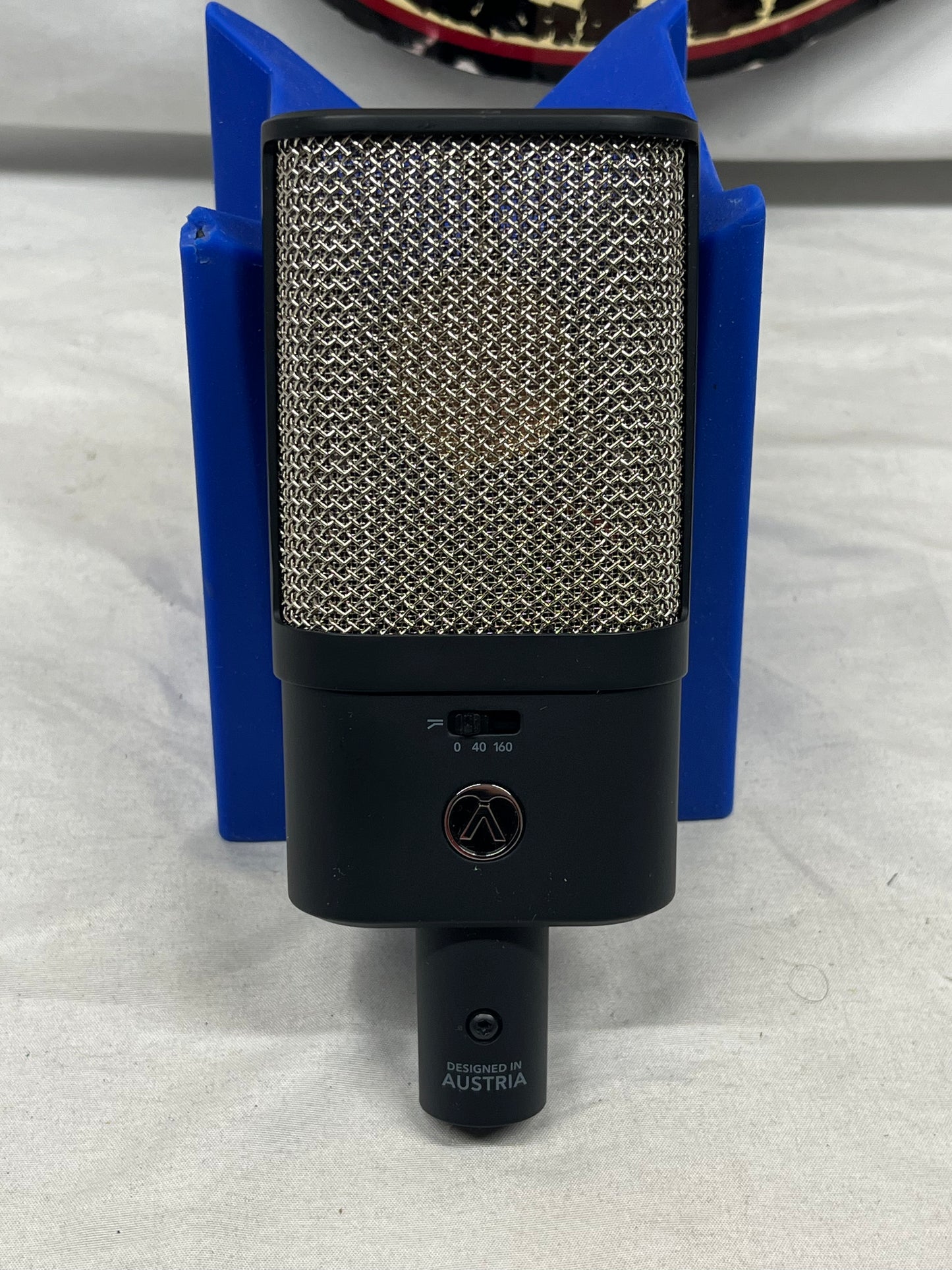 Austrian Audio OC16 Large Diaphragm Cardioid Condenser Microphone with Case and Shock Mount