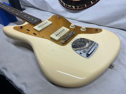 Squier J Mascis Jazzmaster Electric Guitar - Vintage White