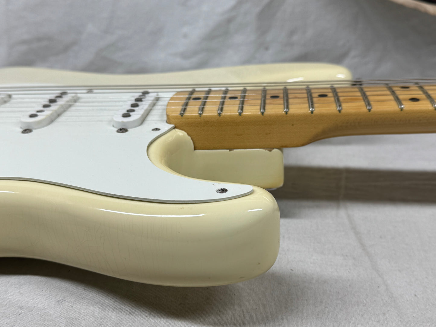 Fender American Vintage '56 1956 Stratocaster Guitar 2017 - Aged White Blonde / Maple neck