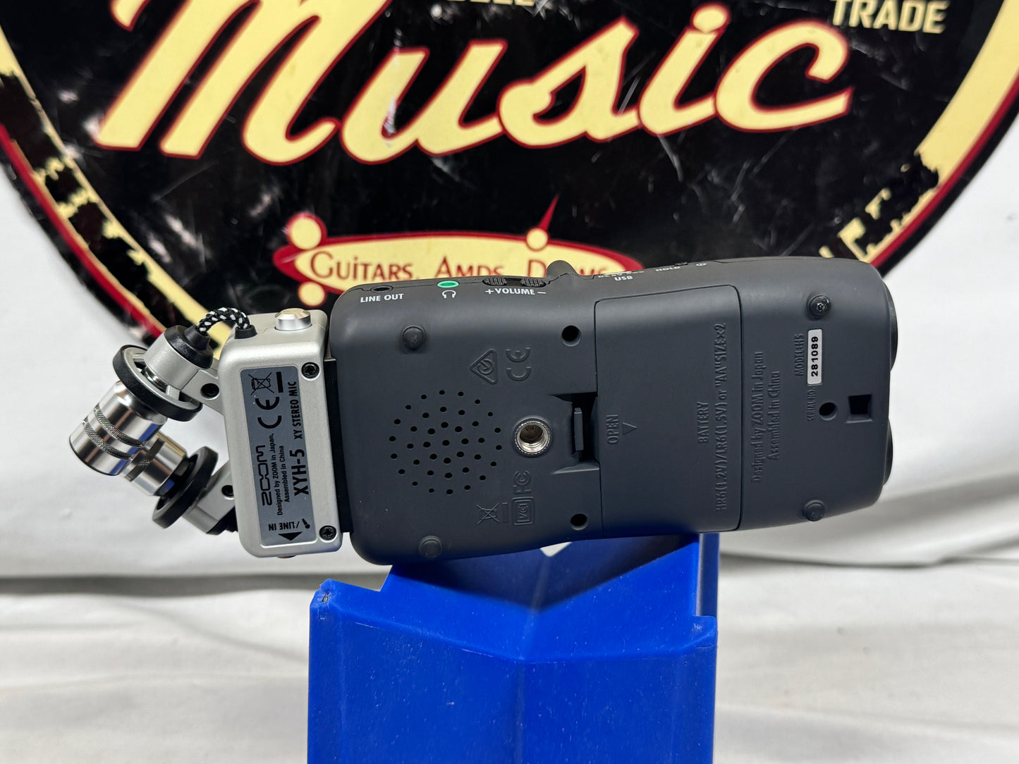 Zoom H5 Handy Recorder Portable Recording Device with Case