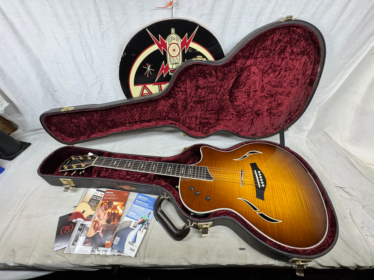 Taylor Thinline T5C1 t5 c1 Hollow Body Guitar with Case 2013