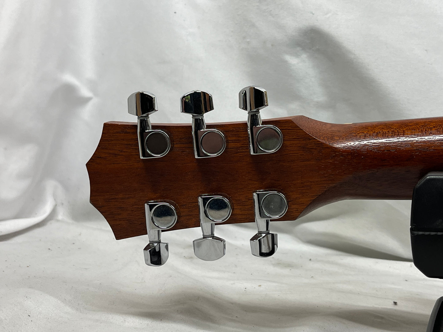Taylor 305 Baby Taylor Acoustic Guitar with Gig Bag