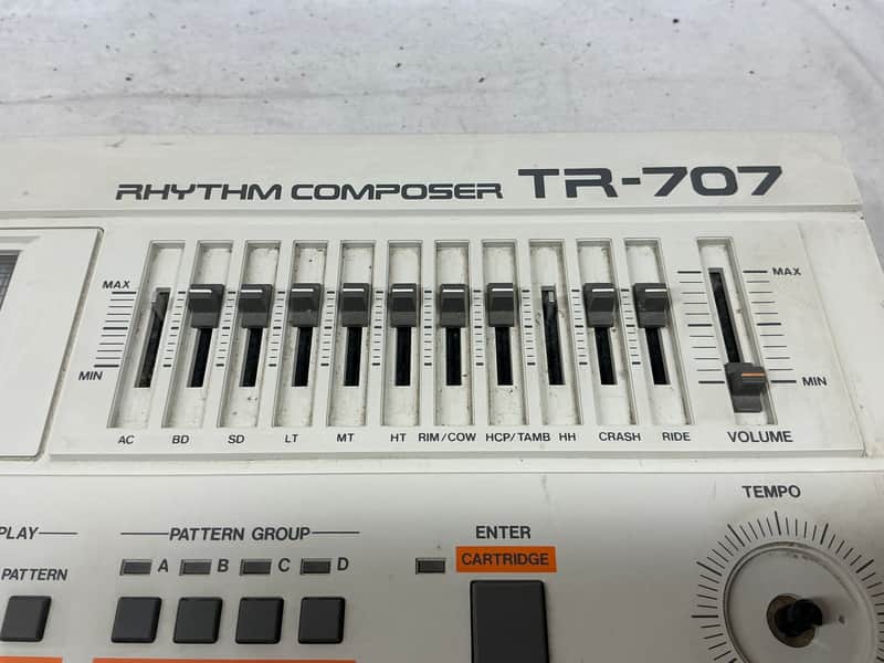 Roland TR-707 - Image 7