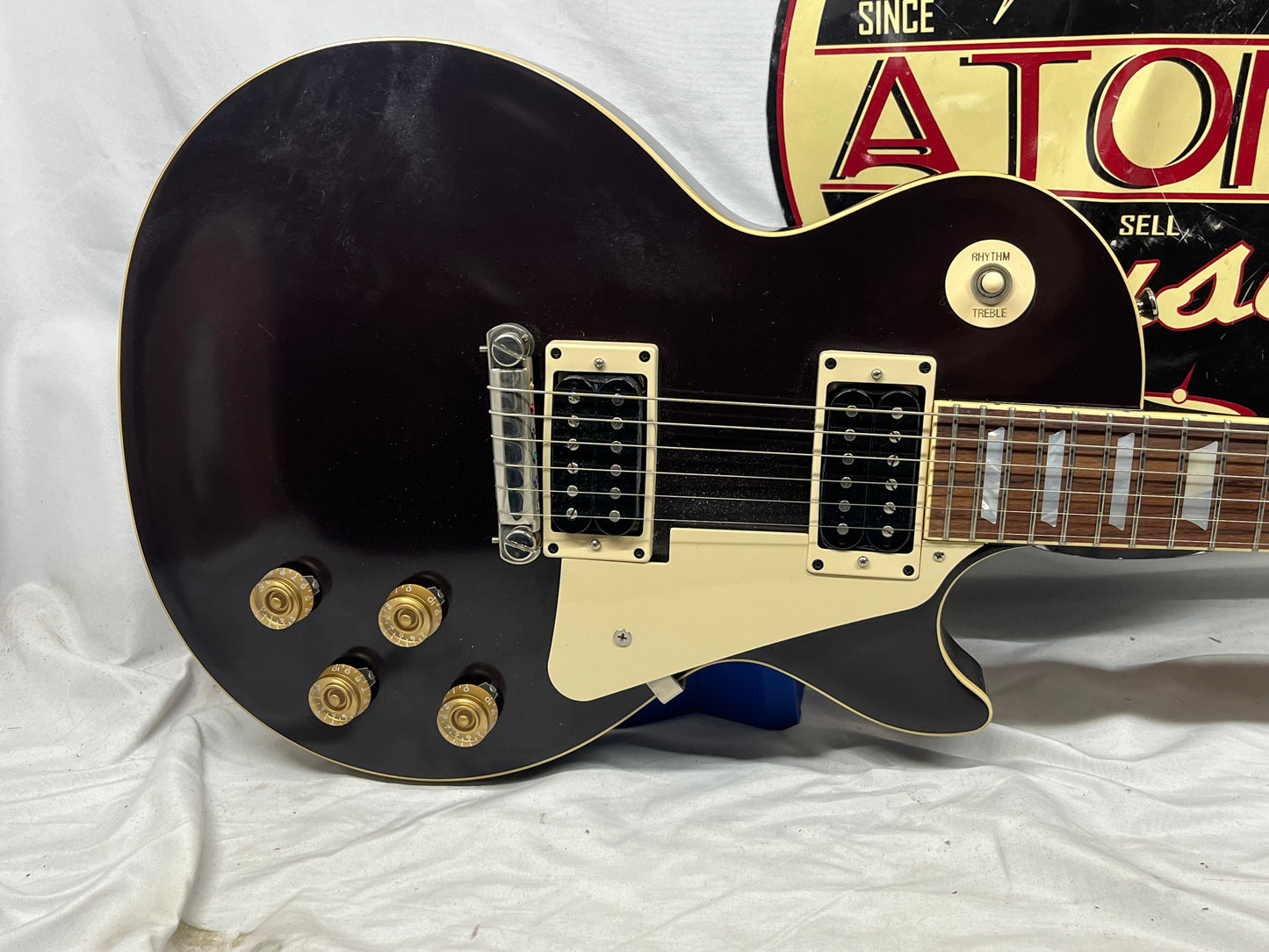 Epiphone Jeff Beck Signature Series Les Paul Standard Electric Guitar with Hard Case - Oxblood