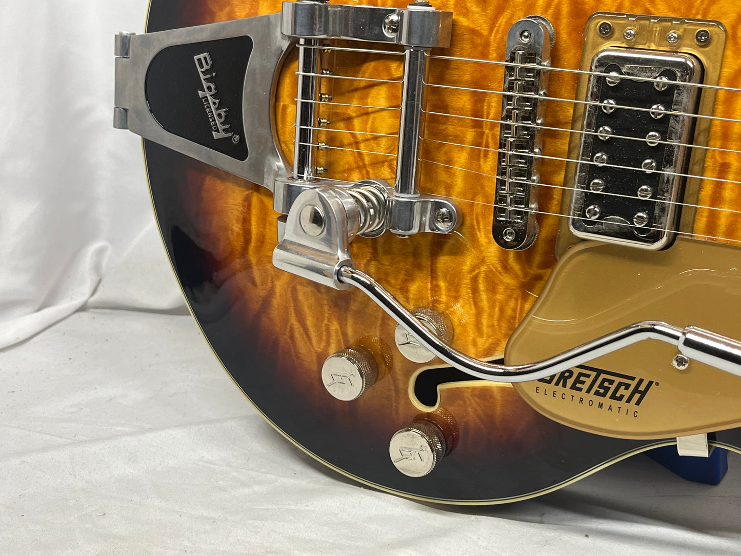 Gretsch G5655T Singlecut Semi-Hollow Body Electric Guitar