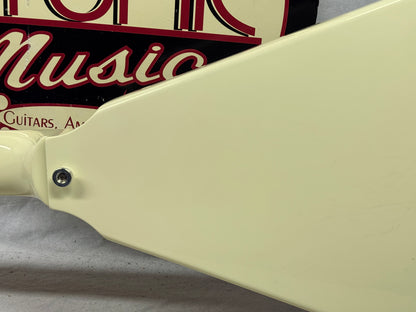 Gibson DSVS00CWCH1 '70s Flying V Guitar with Case 2023 - Classic White