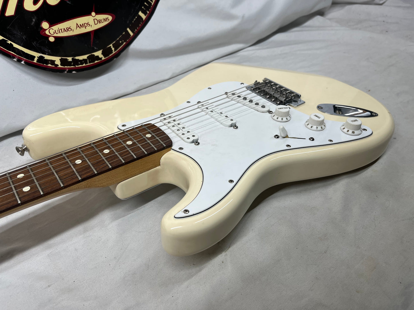 Fender Standard Stratocaster Strat Left Handed Lefty Electric Guitar - Arctic White