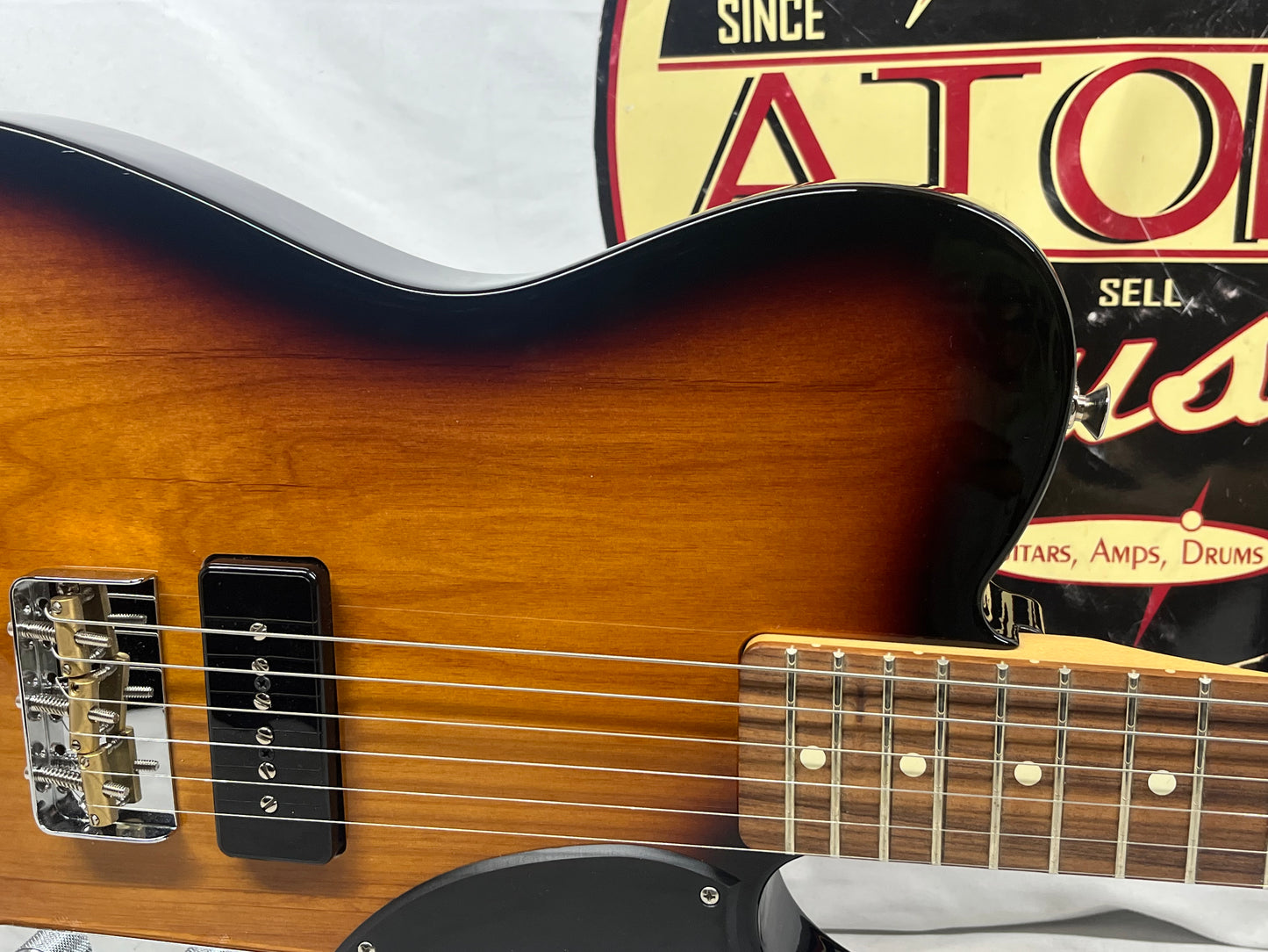 Fender Noventa Telecaster Tele Electric Guitar MIM - Made in Mexico - 2-Color Sunburst