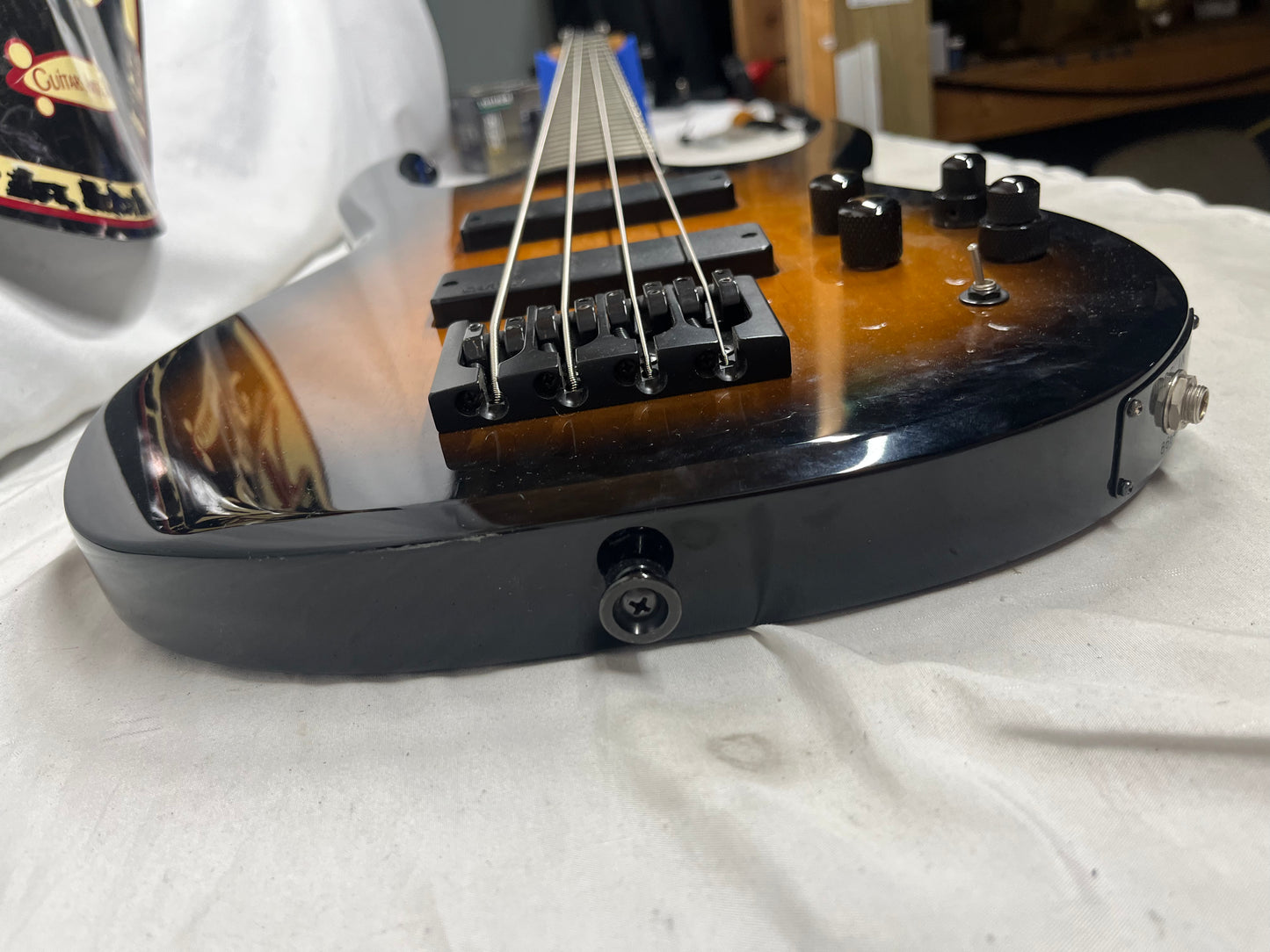 Carvin LB70 4-String Doublecut Electric Bass