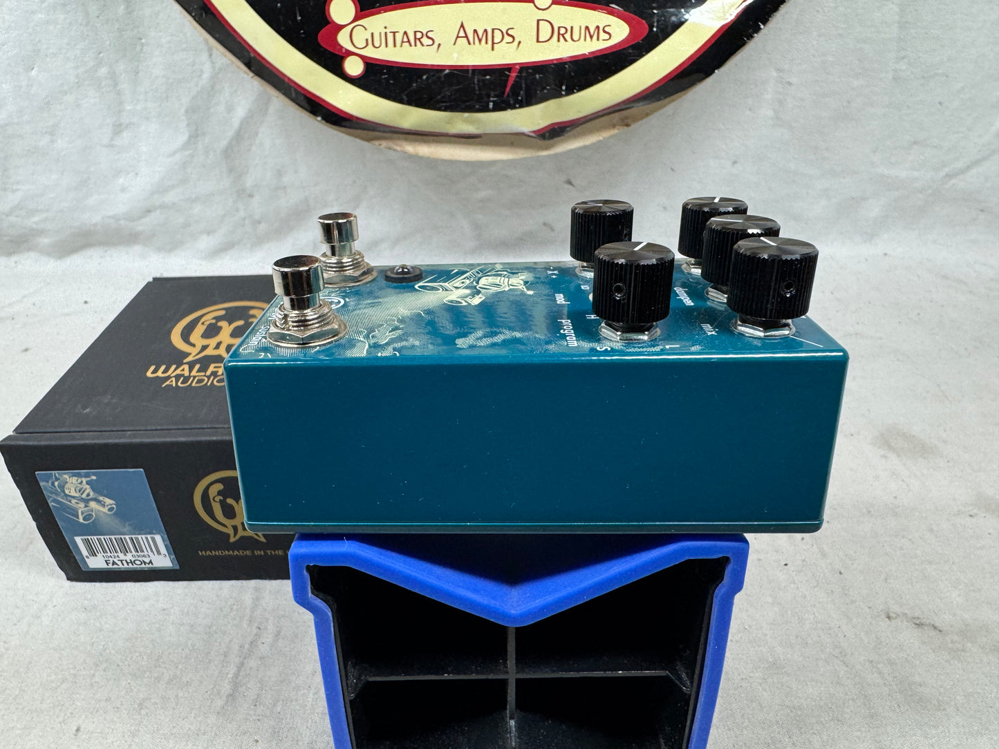 Walrus Audio Fathom Multi-Function Reverb Pedal with Box