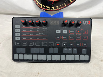 IK Multimedia UNO Analog Synthesizer with Box and USB Cable