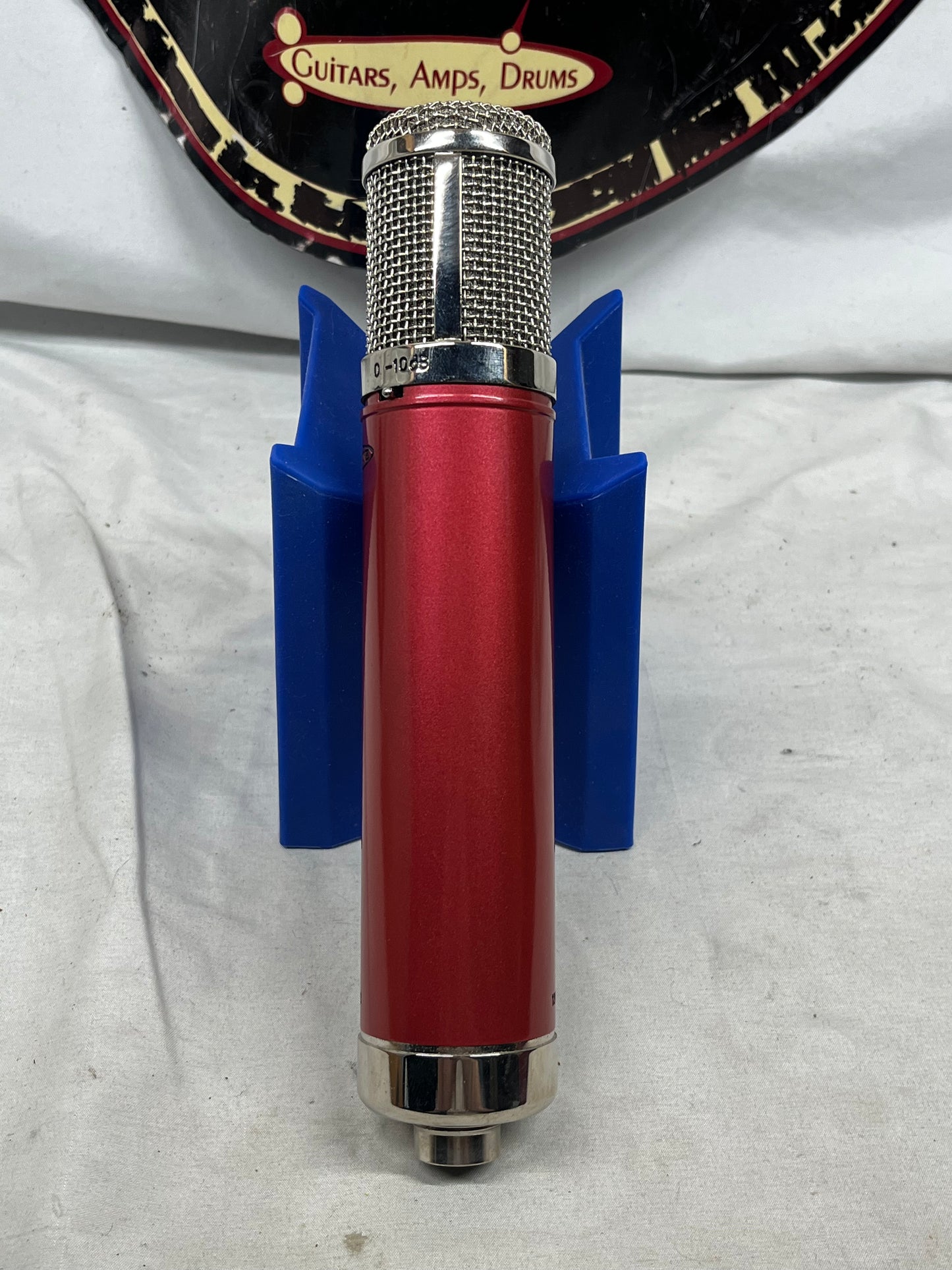 Avantone Pro CV-12 Large Diaphragm Multipattern Tube Condenser Microphone with Case and Shock Mount - *7-Pin Cable is not Included