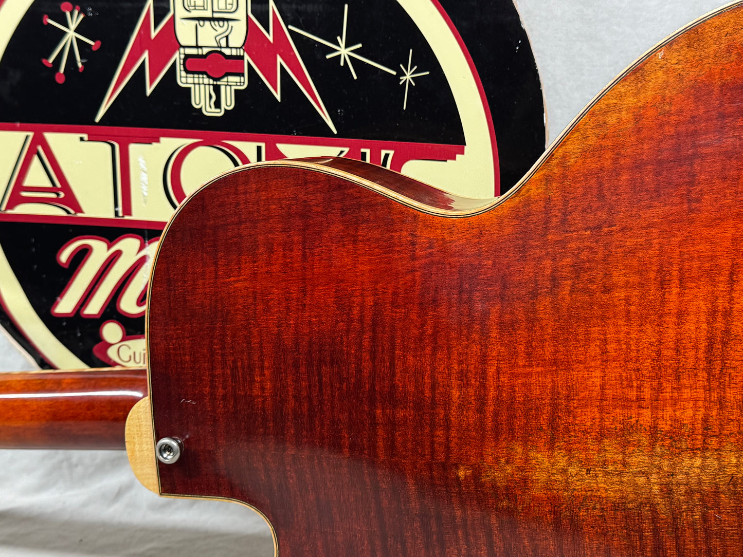 Eastman T58/V t 58 Archtop Hollowbody Guitar with Case