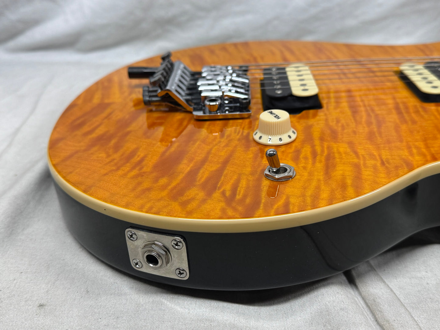 Ernie Ball Music Man Axis Guitar with Hard Case 2007