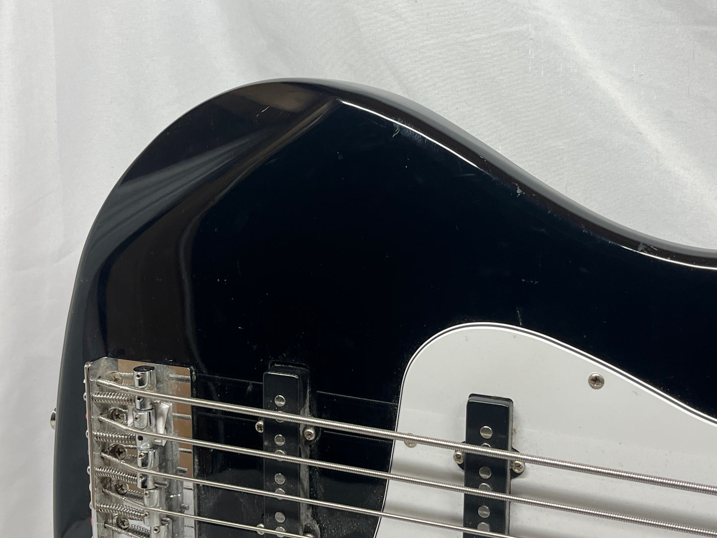 Squier Affinity Series Jazz Bass V 5-String Electric Bass - Black
