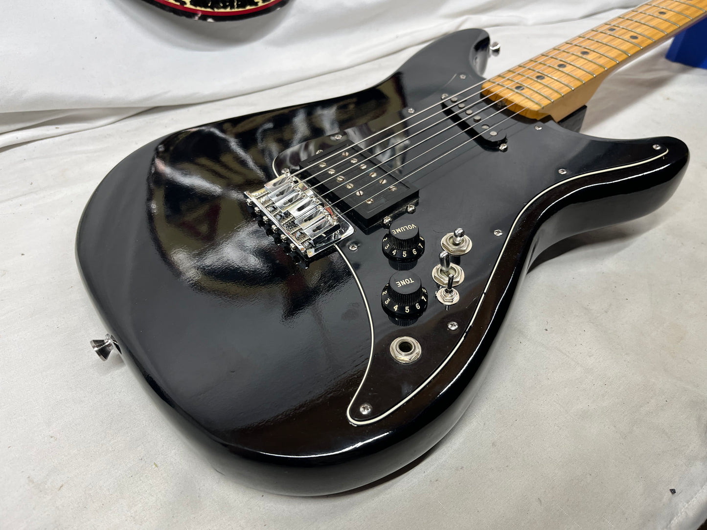 Fender Lead I 1 Doublecut Electric Guitar - Black with Case