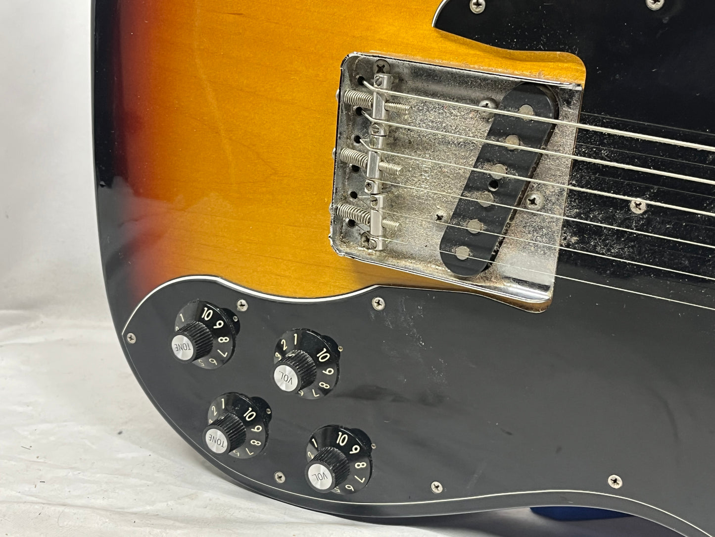 Fender Classic Series '72 Telecaster Tele Custom Electric Guitar 2010 - 3-Color Sunburst