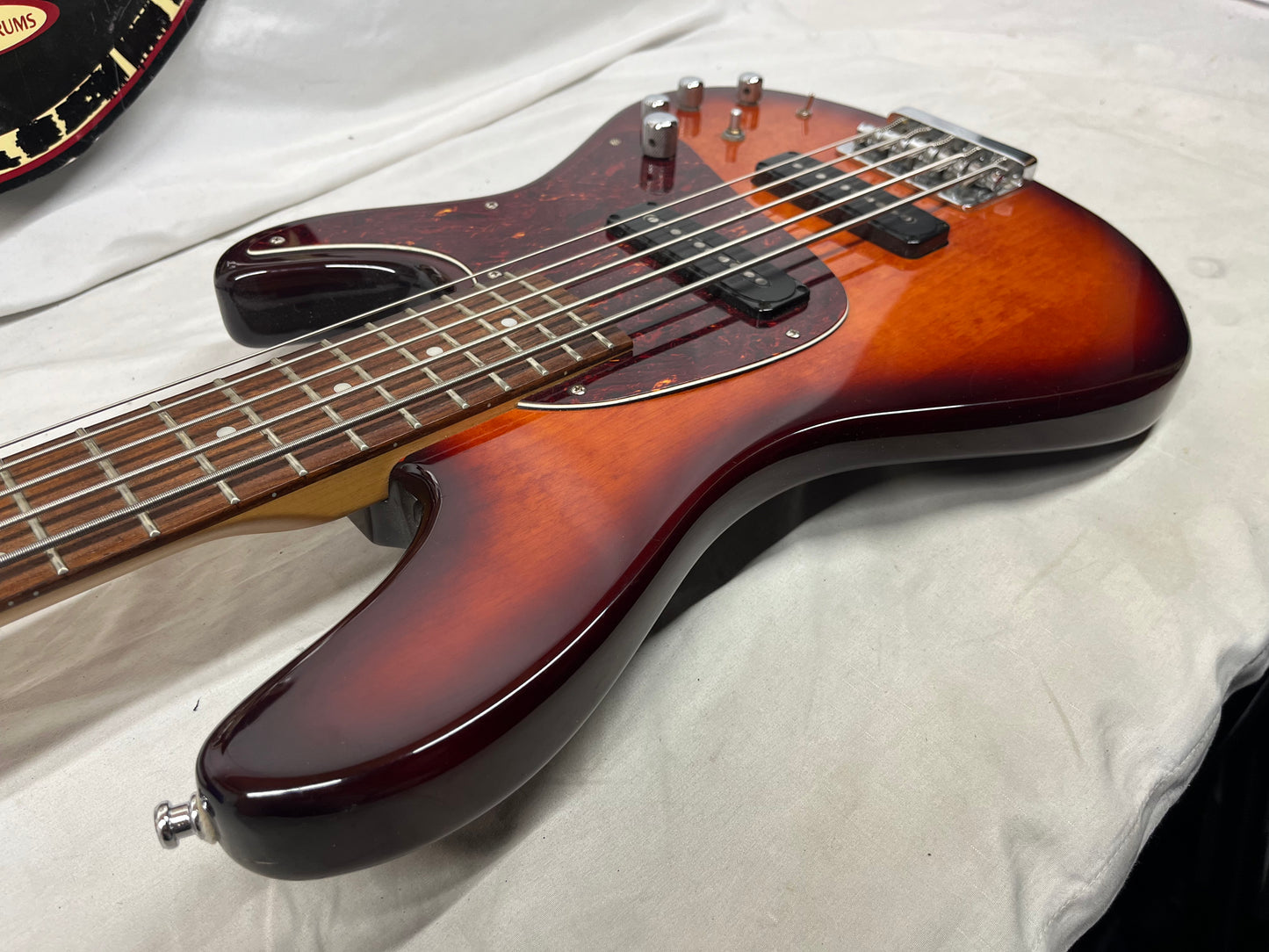 Ibanez TR505 Expressionist 5-String Doublecut Electric Bass - Violin Sunburst