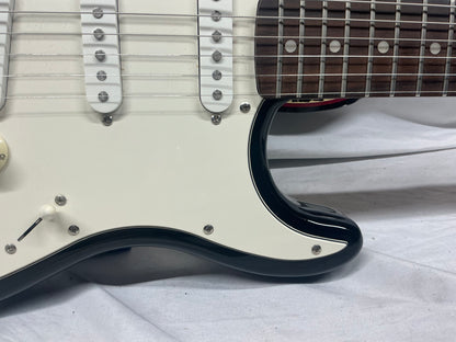 Silvertone Black S-Style Guitar - Sunburst