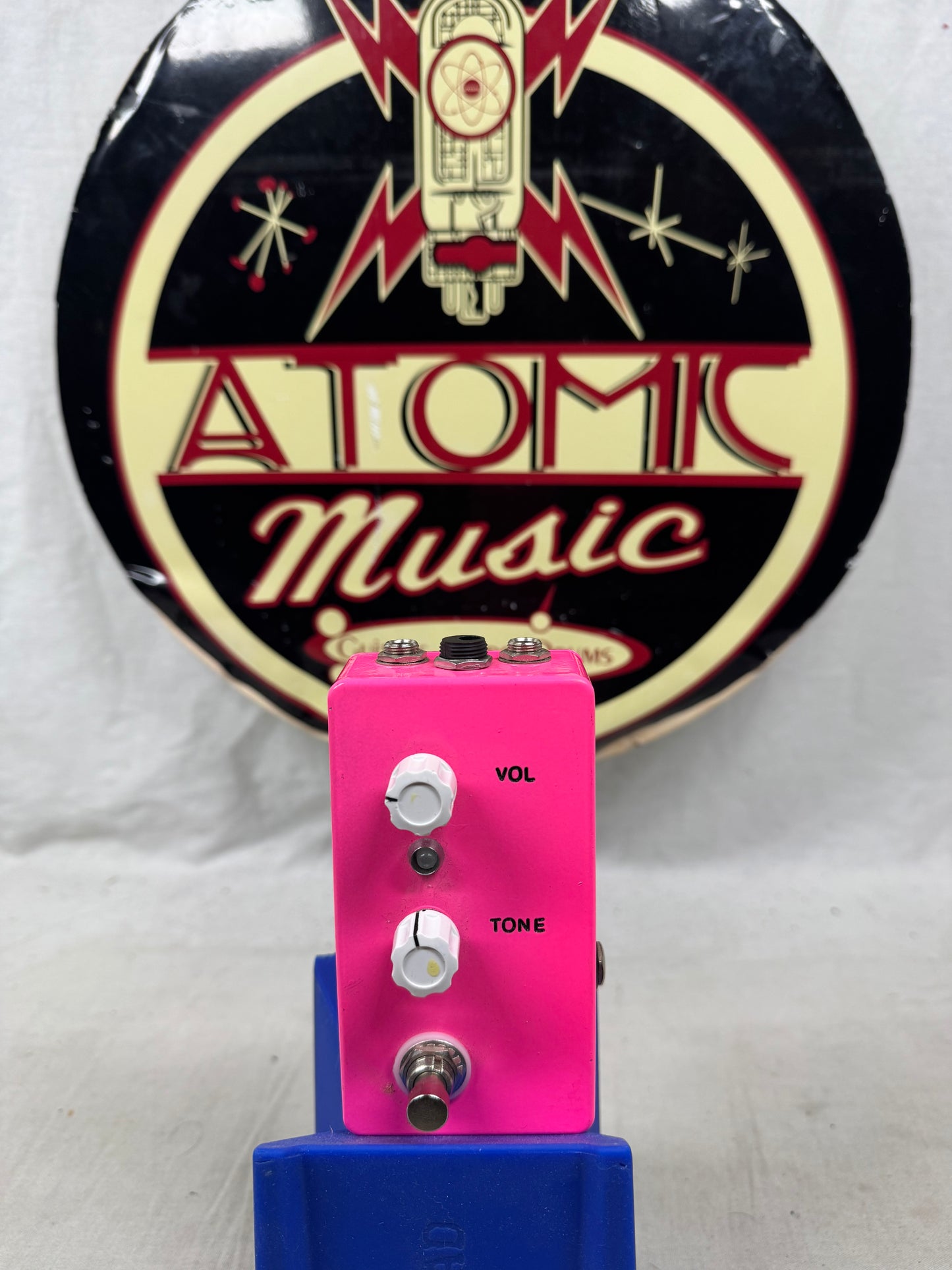 Montreal Assembly mtl.asm Your And You're Synthy Fuzz Pedal 2017