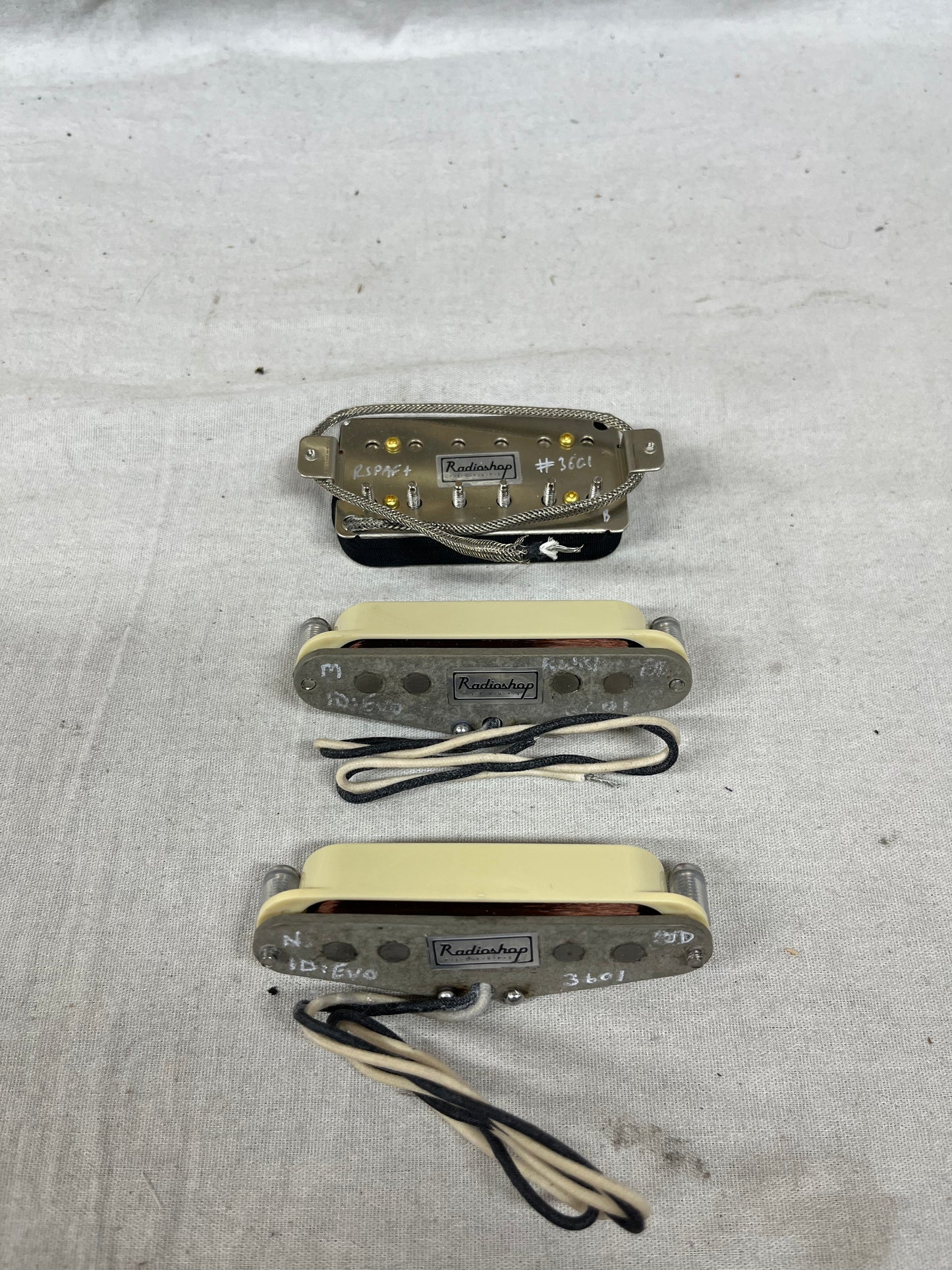 Radioshop ID:Evolution id evolution RSHSS HSS Guitar Pickup Set with COA + Box