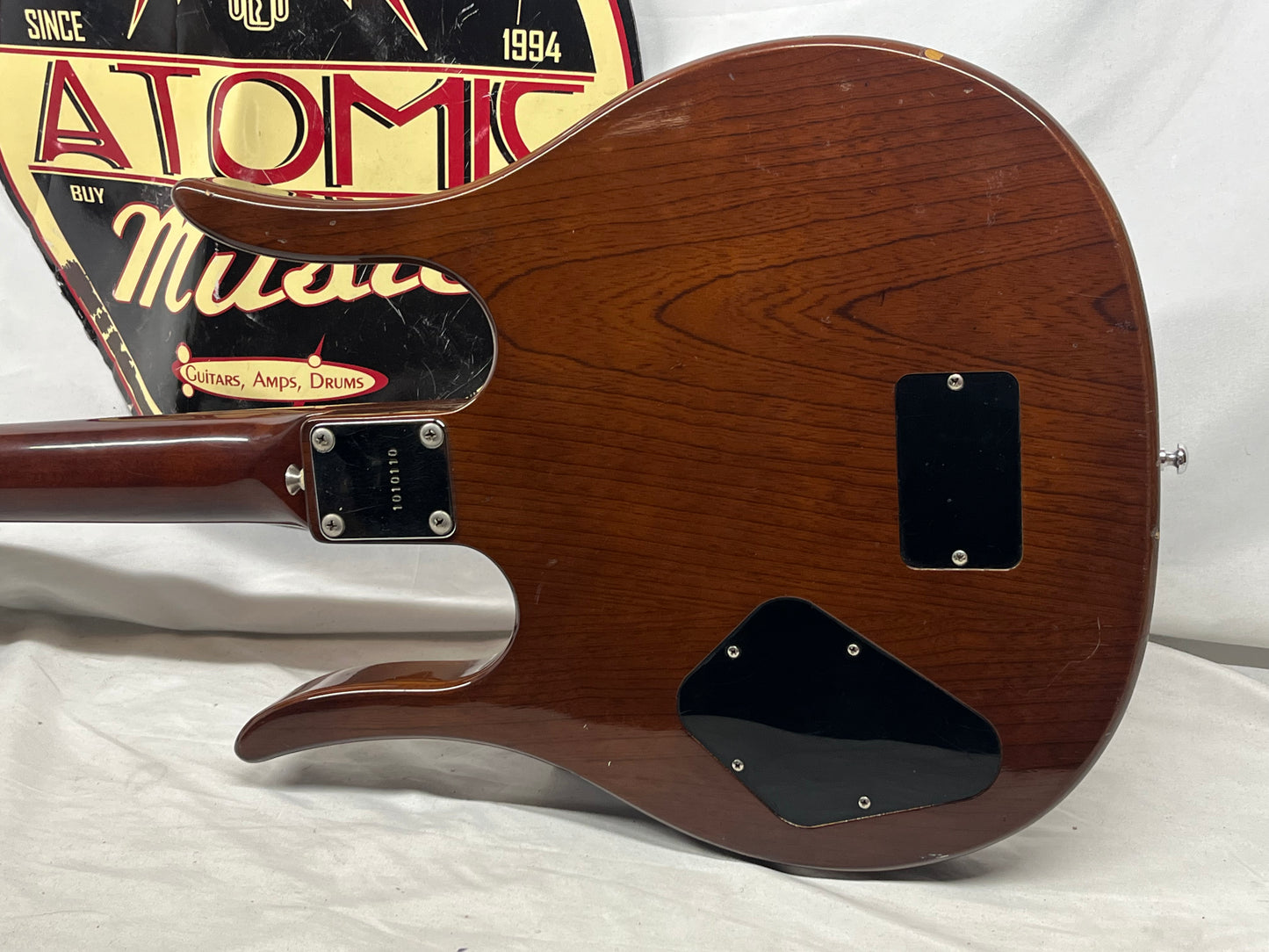 Hondo HP-1081 Longhorn Electric Guitarlin
