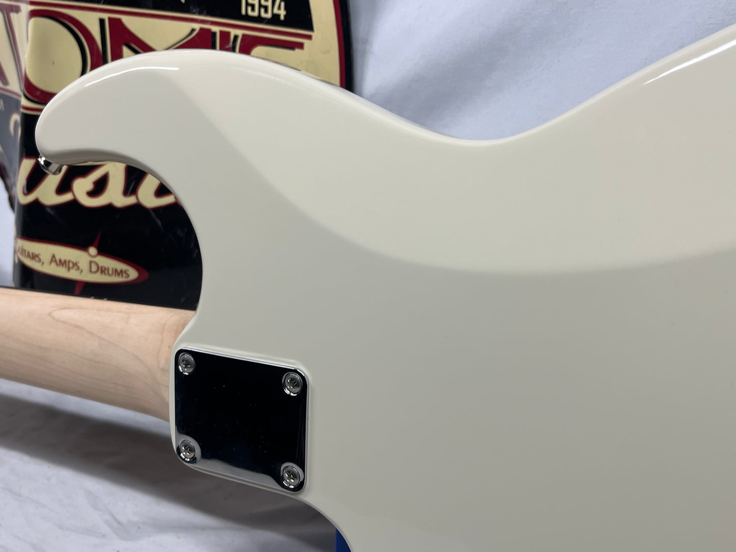 Yamaha Broad Bass Doublecut 4-String Electric Bass