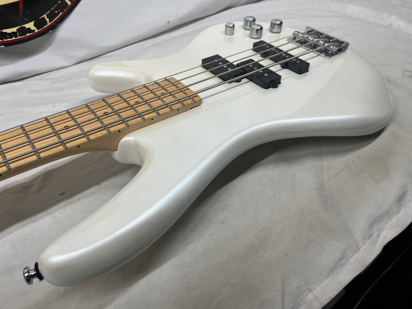 Ibanez Soundgear Gio GSR200M 4-String Electric Bass