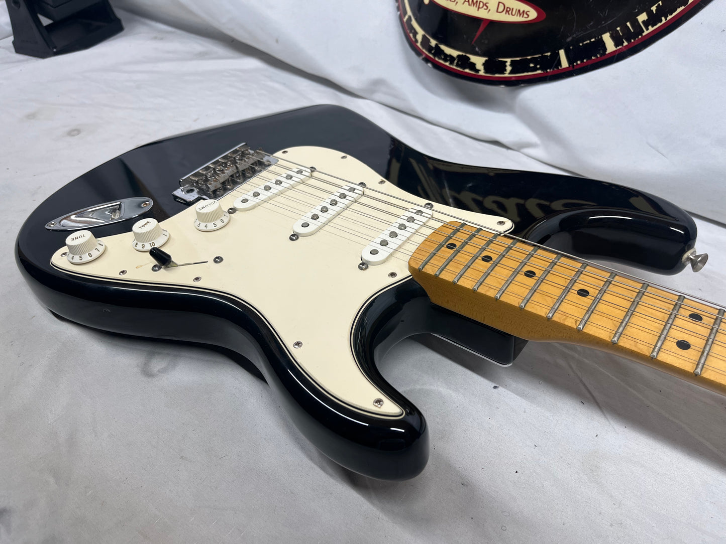 Fender Standard Stratocaster Strat Electric Guitar MIM - Made in Mexico - Black