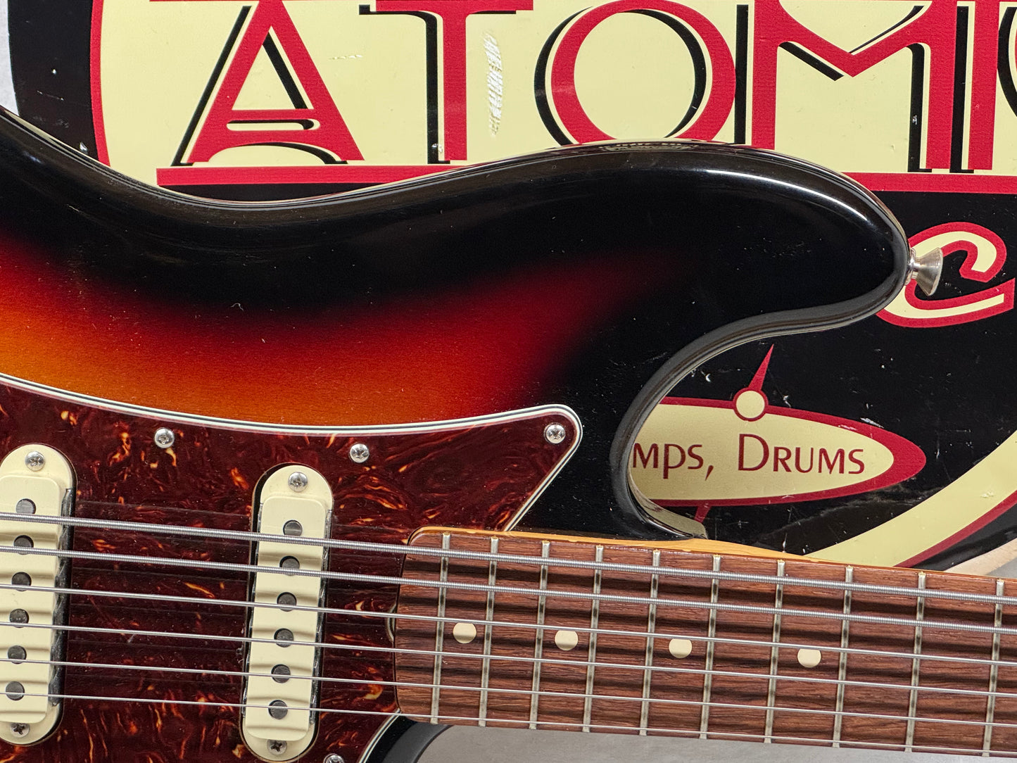 Fender USA Custom Shop Bass VI 6-string Bass with COA + Case 2006 - 3-Color Sunburst / Rosewood fingerboard