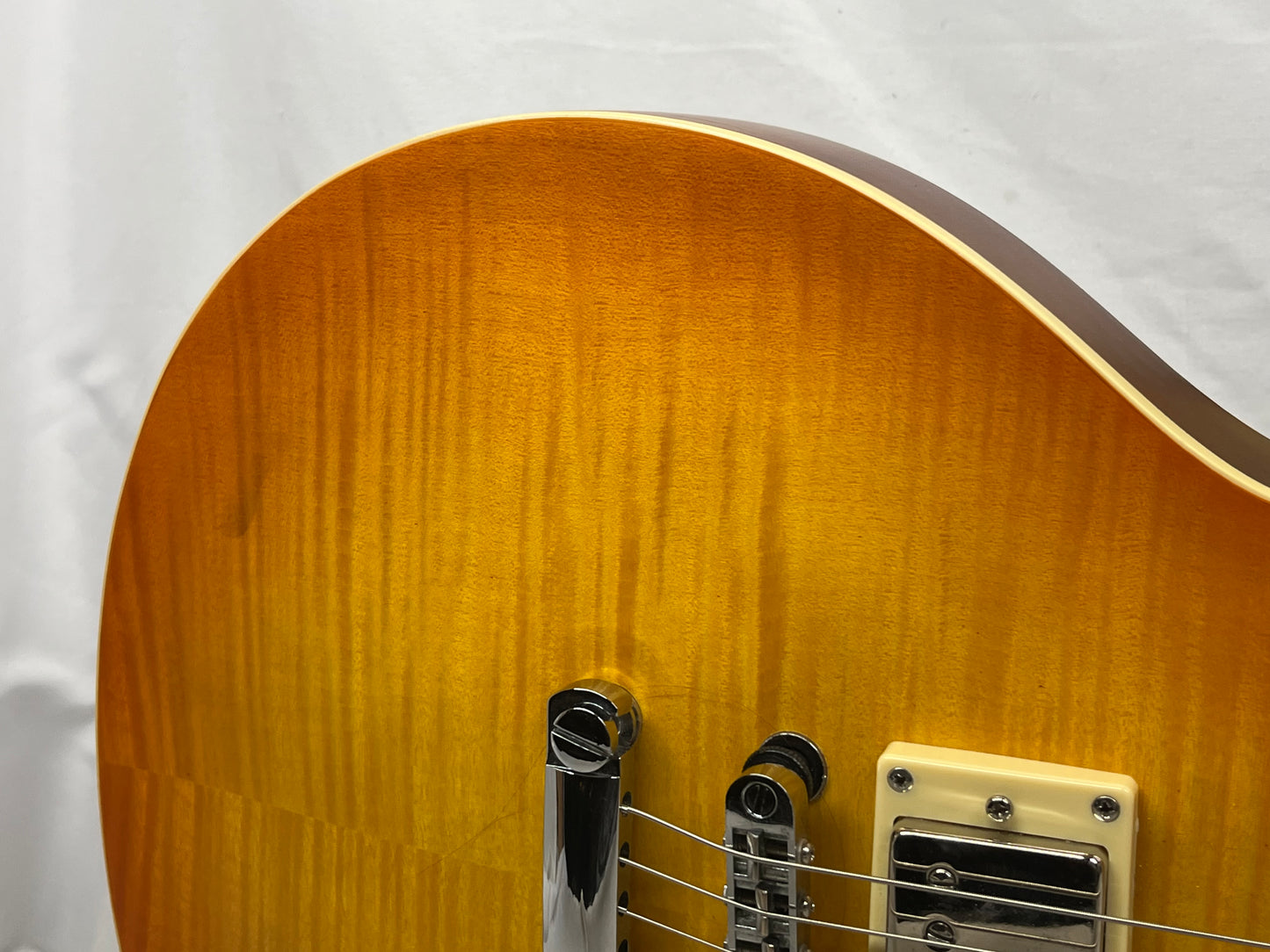 IYV ILS-300D Singlecut LP-Style Electric Guitar