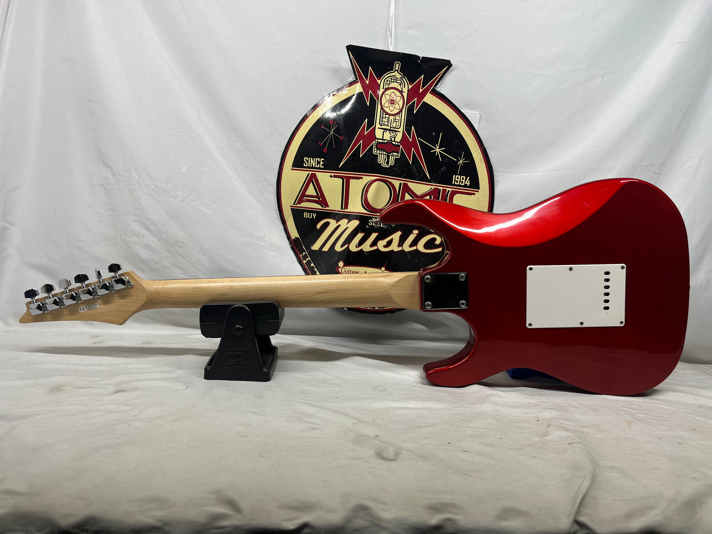 Ibanez Gio GRX40 Doublecut Electric Guitar HSS - Candy Apple Red