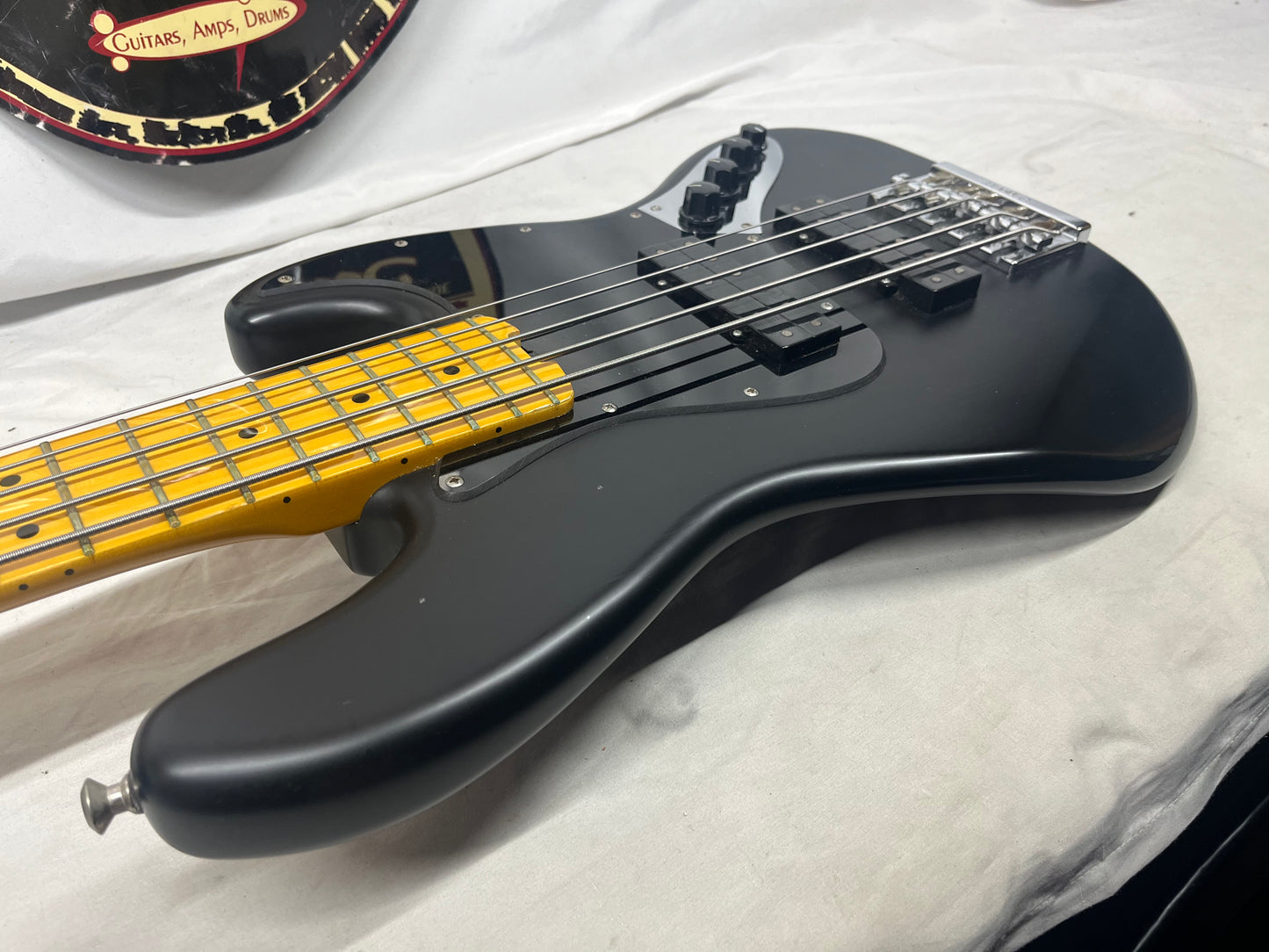 Fender Modern Player Jazz Bass V 5-String Electric Bass