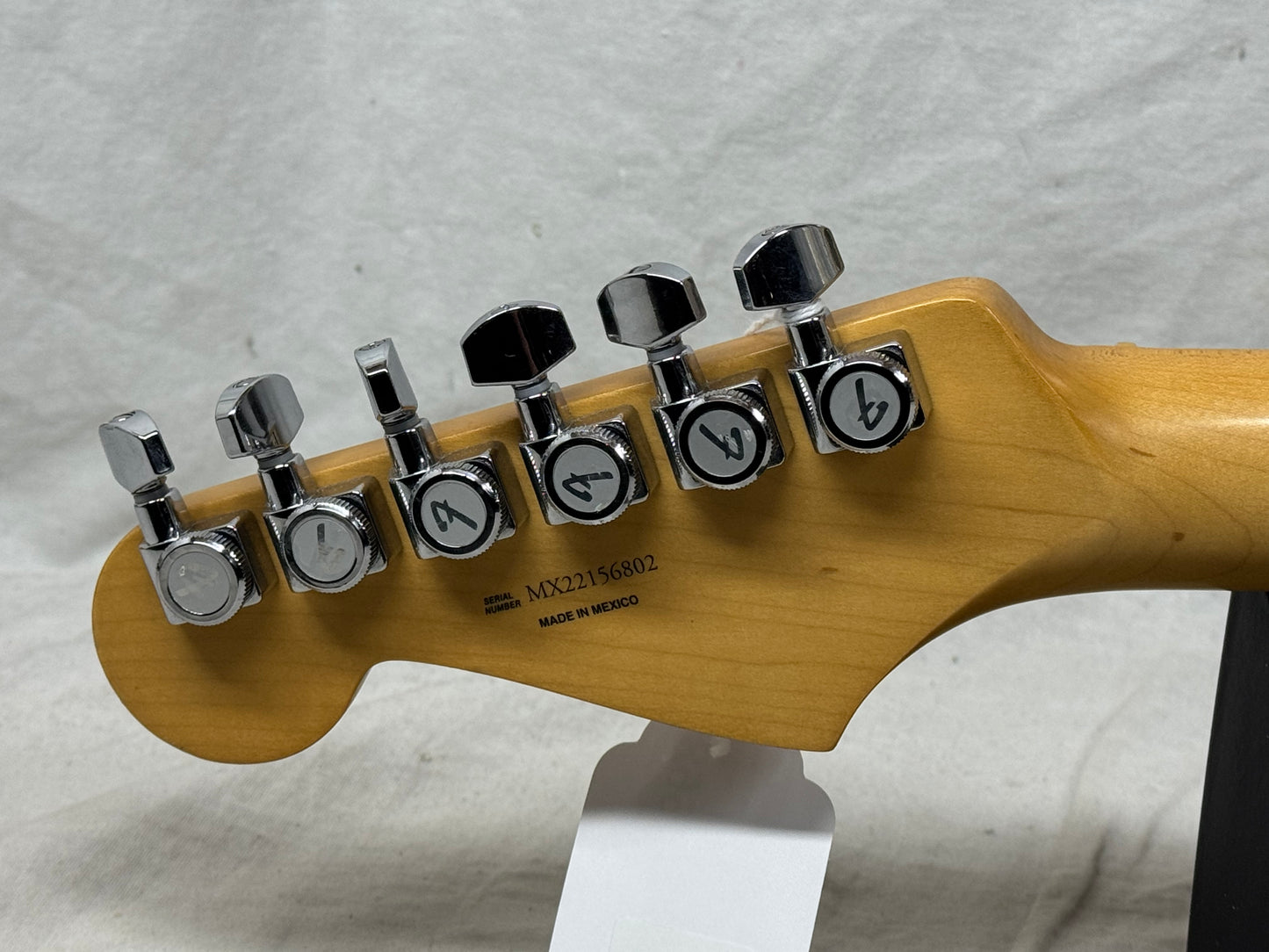 Fender Player Plus Stratocaster Guitar 2022 - Olympic Pearl / Maple neck