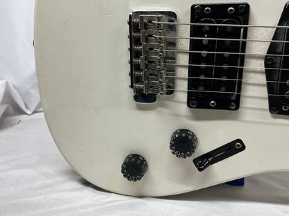 Squier Bullet HSS Singlecut Electric Guitar