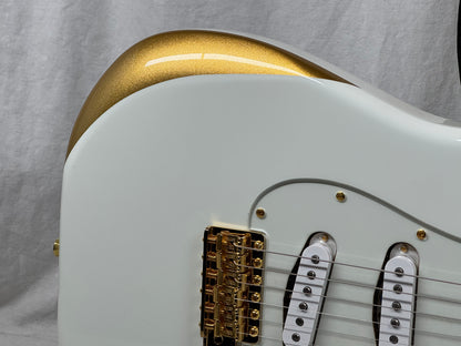 Fender MIJ Ken L’arc-en-Ci Signature Experiment #1 no. 1 Stratocaster Guitar with Case 2024 - Polar White / Maple neck