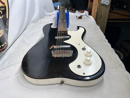 Silvertone Model 1448 Doublecut Electric Guitar - Image 18